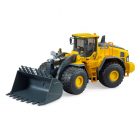 Lateral derecho de la Cargadora Volvo L260H 02458 de Bruder con gran pala basculante.