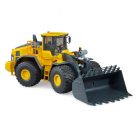 Lateral izquierdo de la Cargadora Volvo L260H 02458 de Bruder con gran pala basculante.