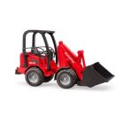 Cargadora compacta Schäffer 2630 roja en vista frontal de tres cuartos, sin figura y con la pala baja.