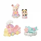 Creme y Erin en Tren y Avión Sylvanian Families set de figuras con accesorios de viaje para crear historias y juego simbólico
